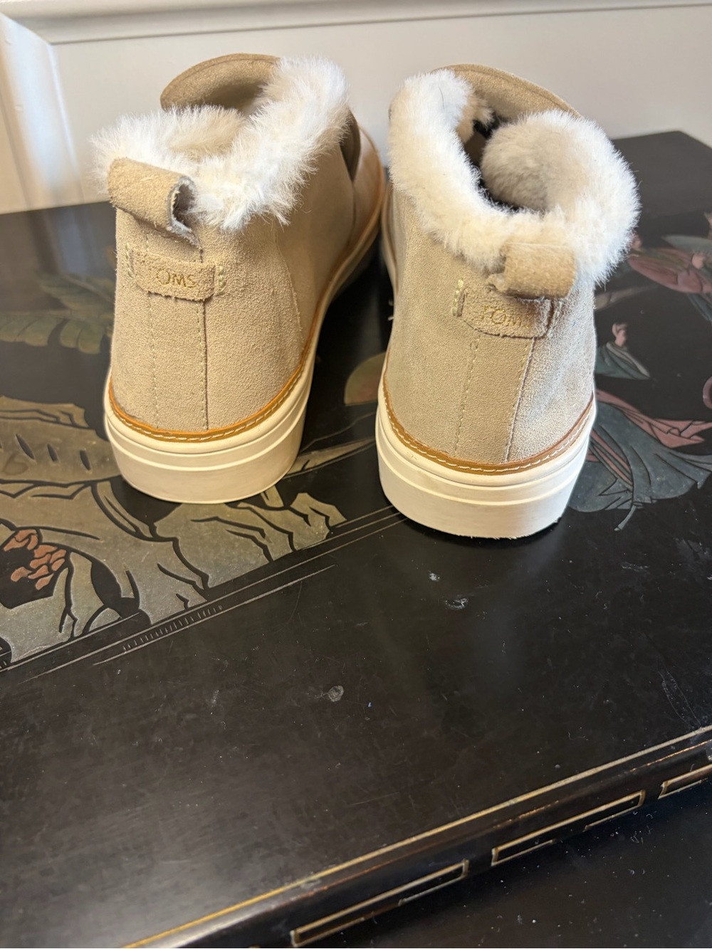 Toms Women’s Shearling-Lined Ankle Booties - Beige - Picture 7 of 8